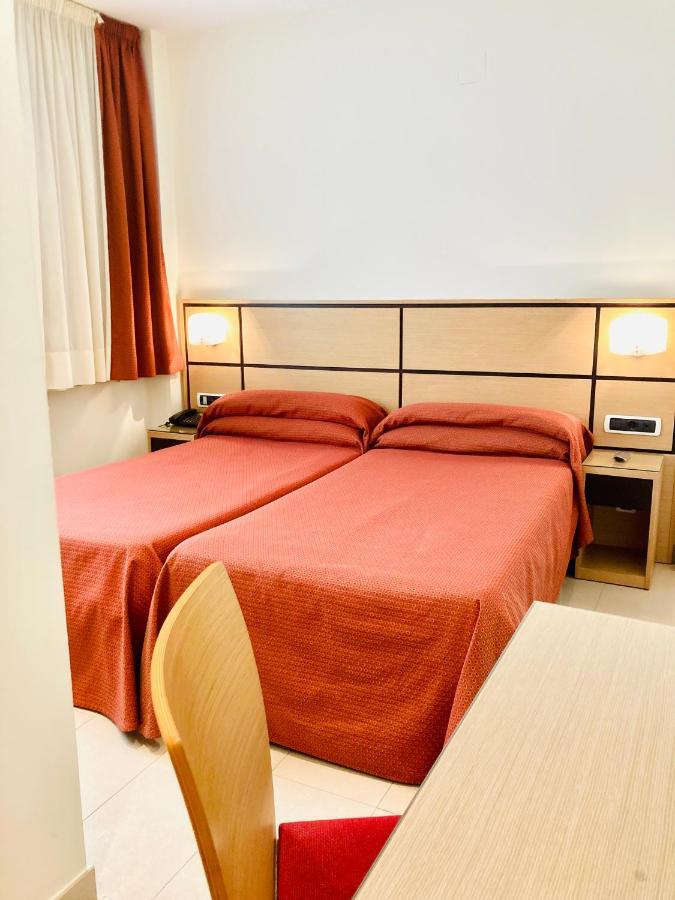 Hotel Dona Lola Castellón de la Plana Esterno foto