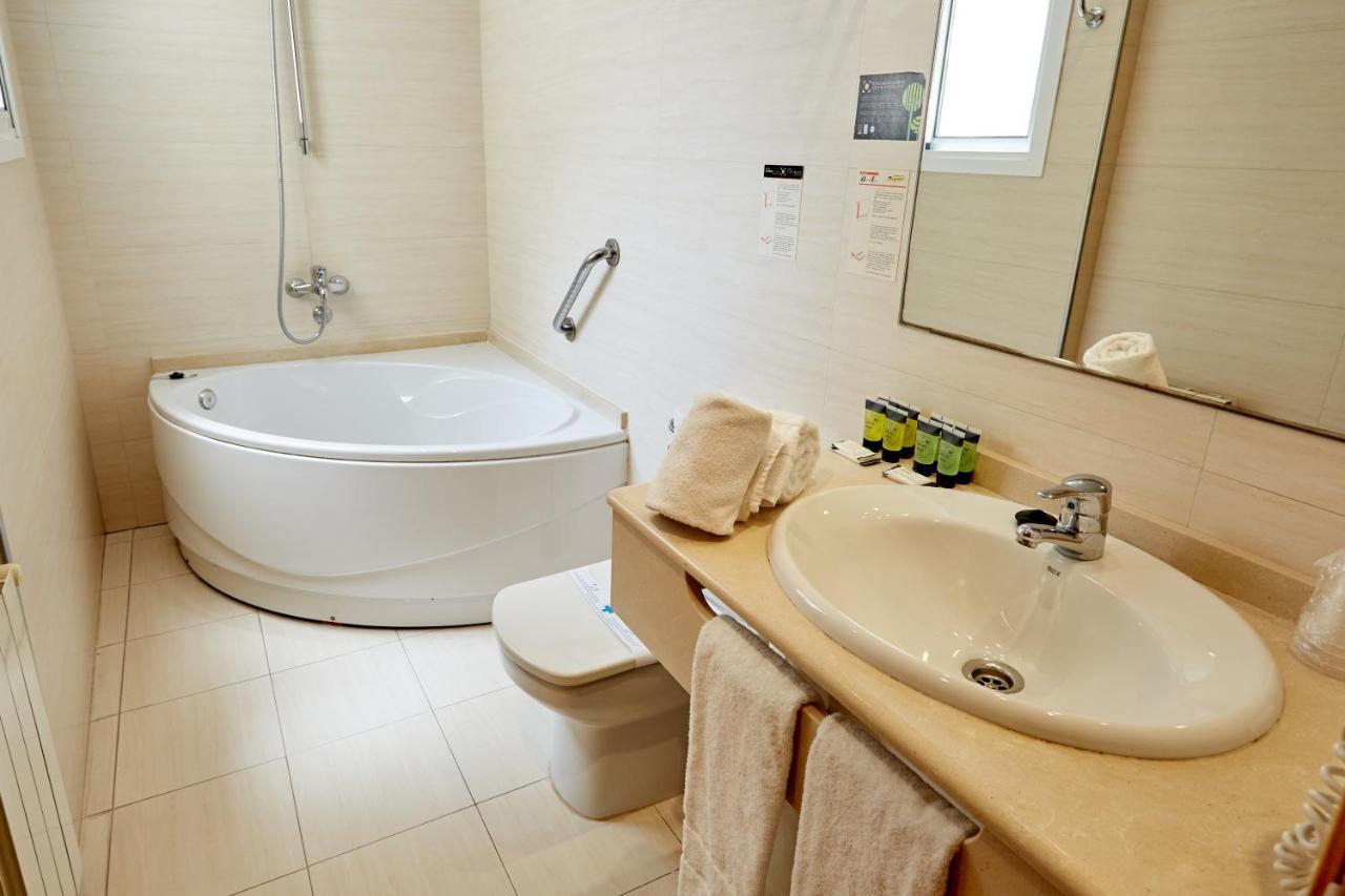 Hotel Dona Lola Castellón de la Plana Esterno foto