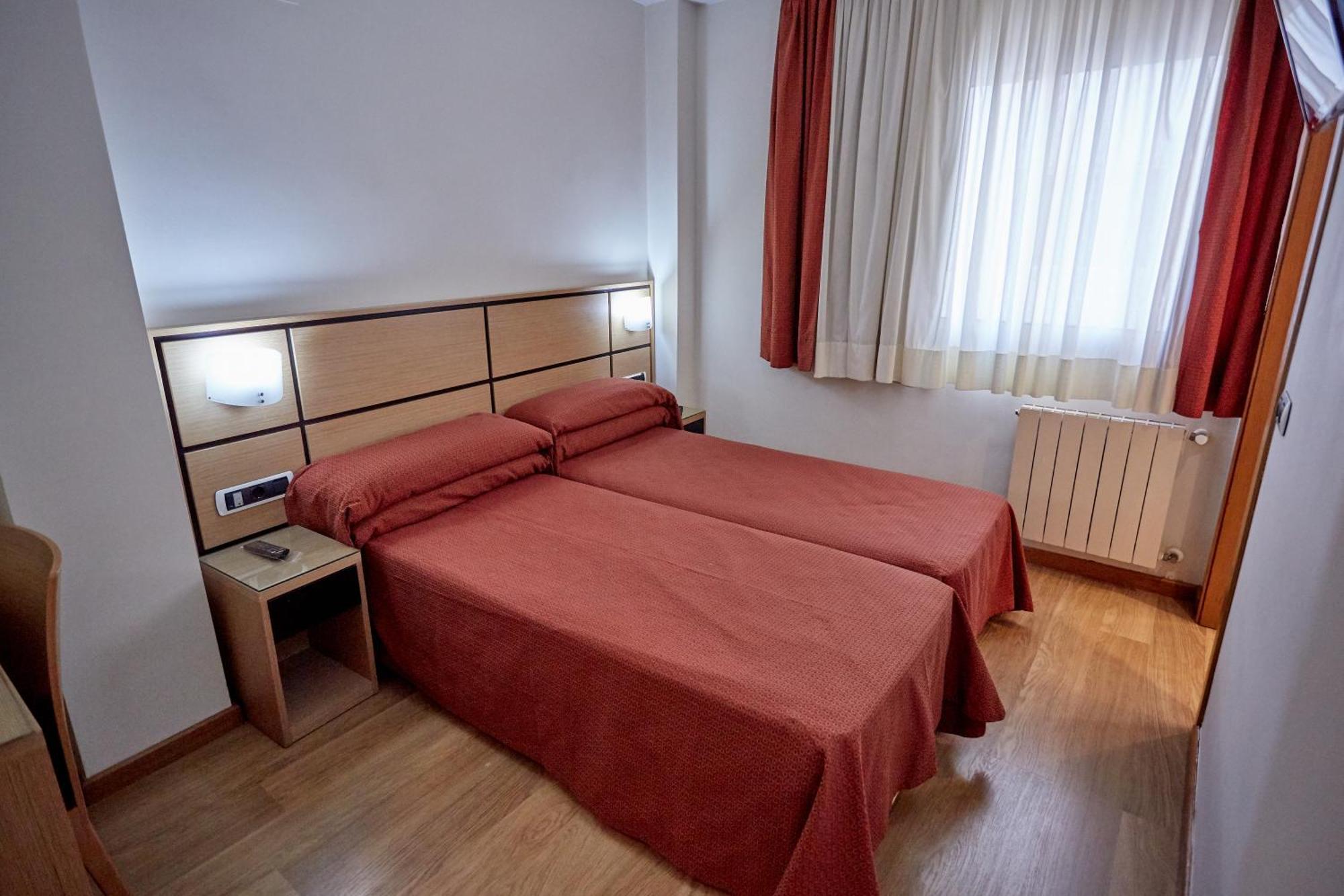 Hotel Dona Lola Castellón de la Plana Esterno foto