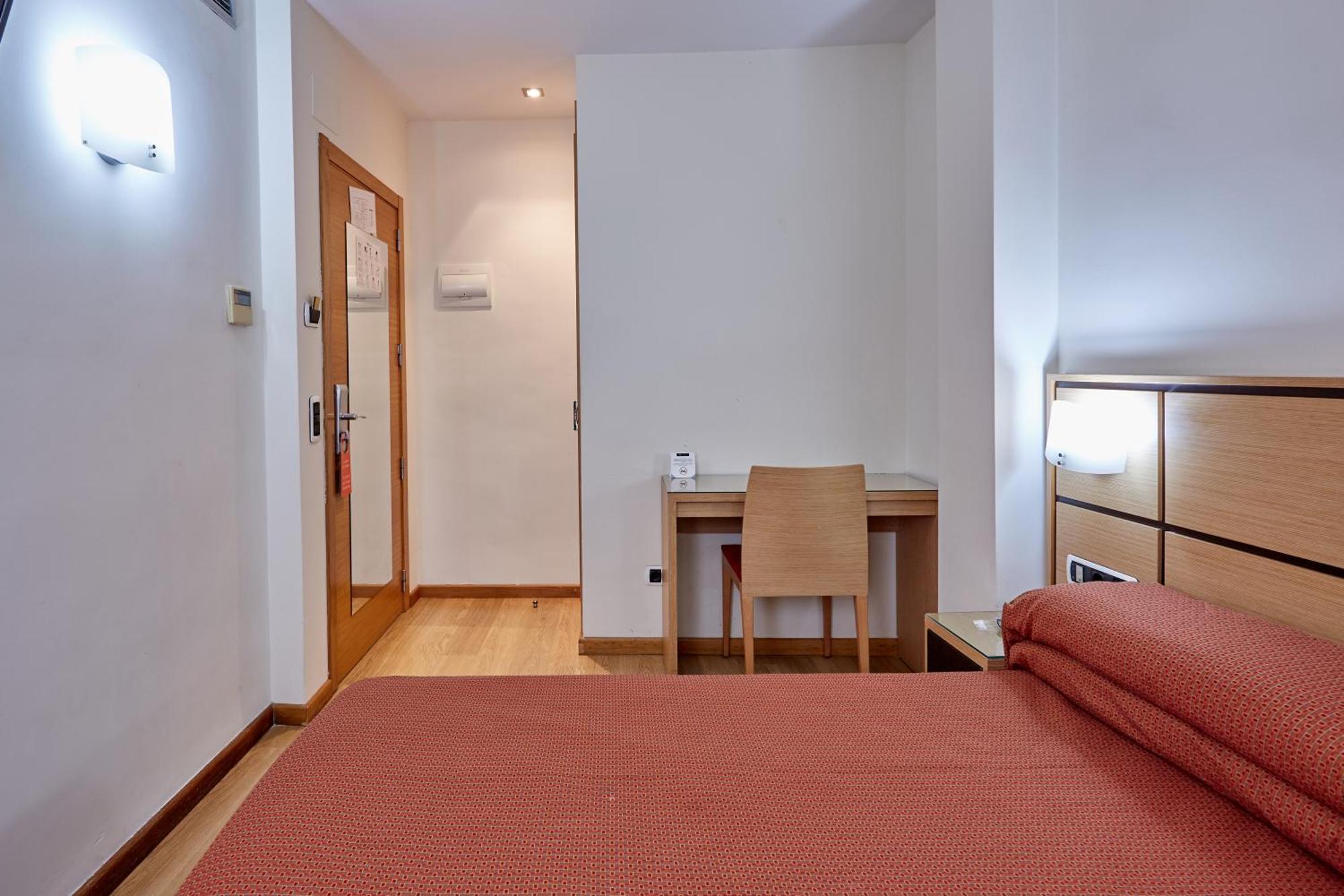 Hotel Dona Lola Castellón de la Plana Esterno foto