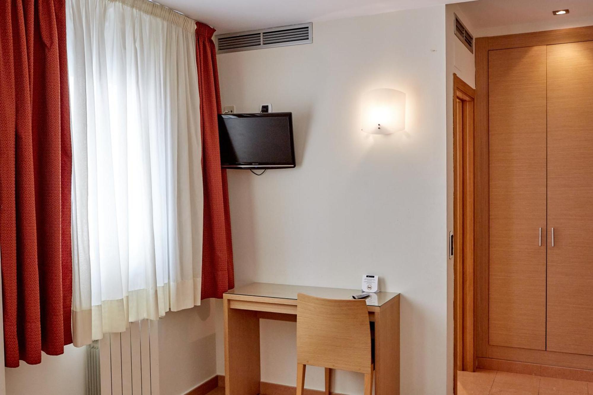 Hotel Dona Lola Castellón de la Plana Esterno foto