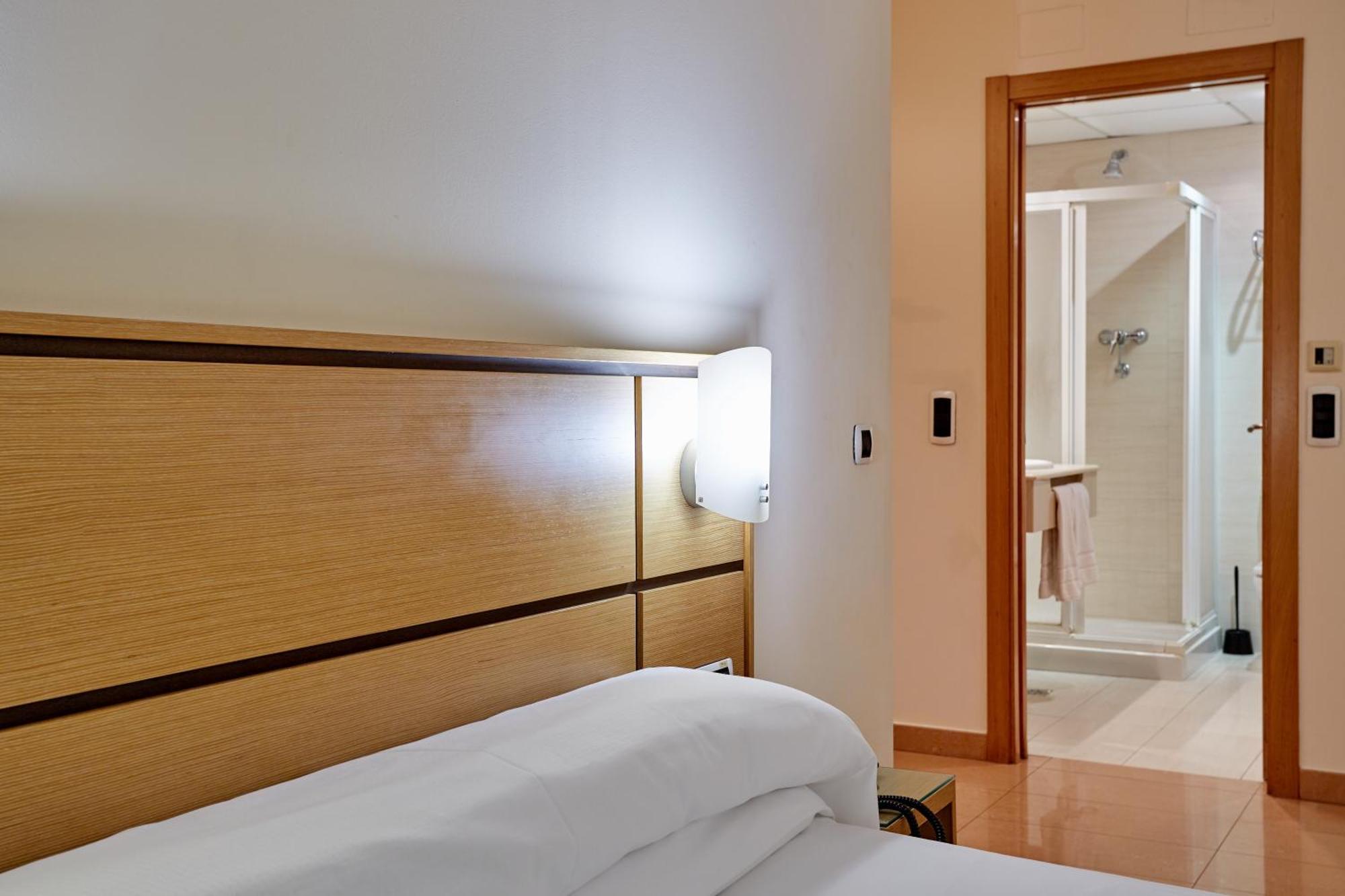 Hotel Dona Lola Castellón de la Plana Esterno foto