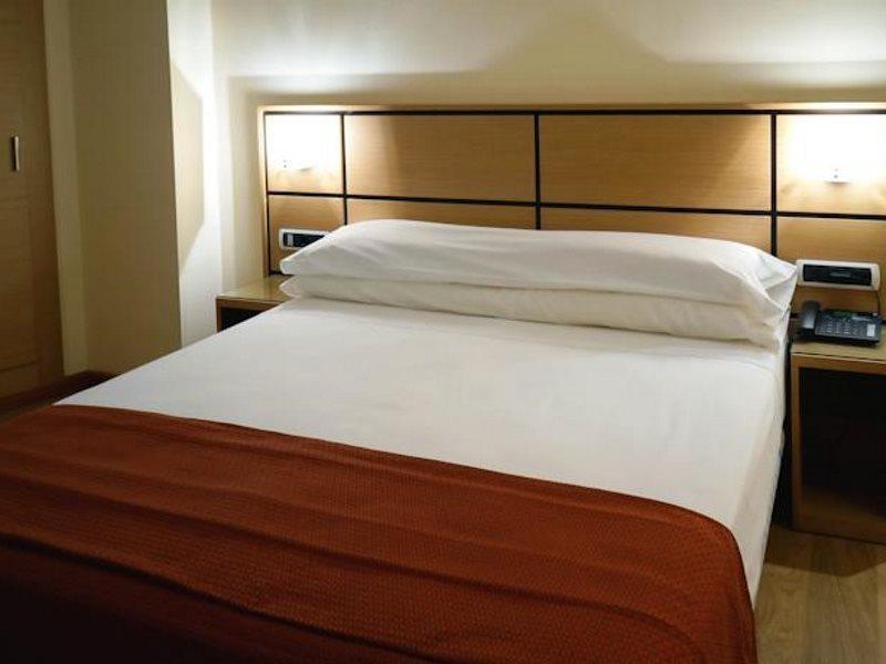 Hotel Dona Lola Castellón de la Plana Esterno foto